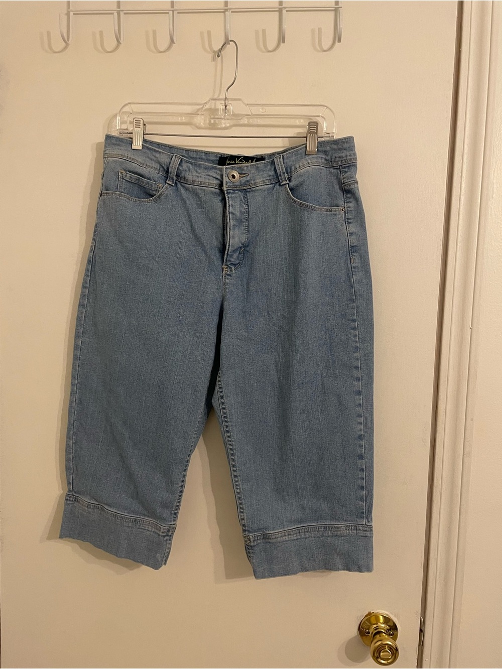 Gloria Vanderbilt Light Blue Crop Capri Jeans
